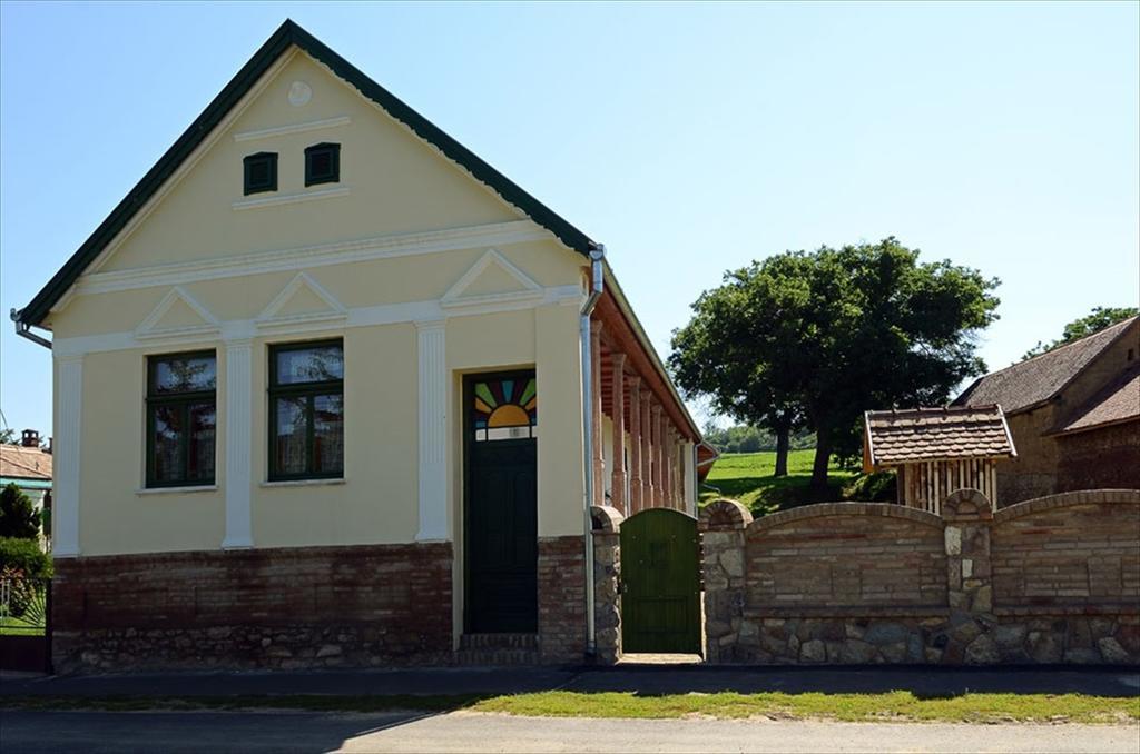 Zengőalja Vendégház Erzsébet Exterior foto